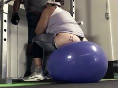 Big Booty White Wife Cheats With Personal Trainer